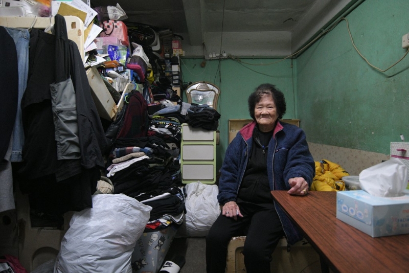 黄醮容表示邨内楼宇严重老化。 黄醮容表示邨内楼宇严重老化。