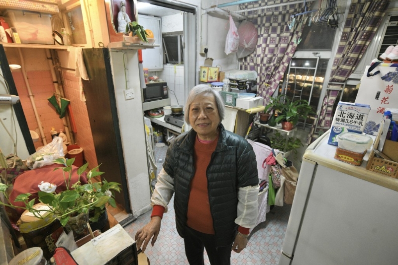 梁婉玲支持重建,但指美东邨相对较远。 梁婉玲支持重建,但指美东邨相对较远。