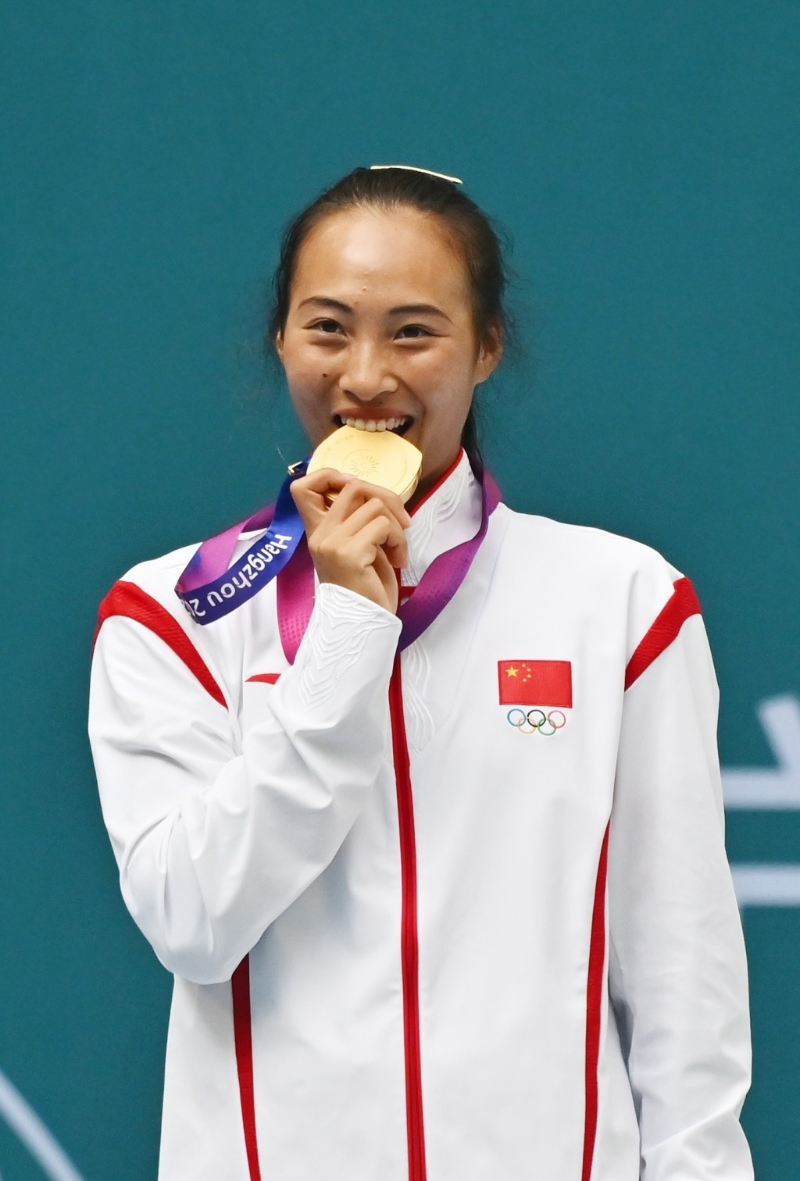 中国女网头号球员郑钦文排名第15位。 新华社