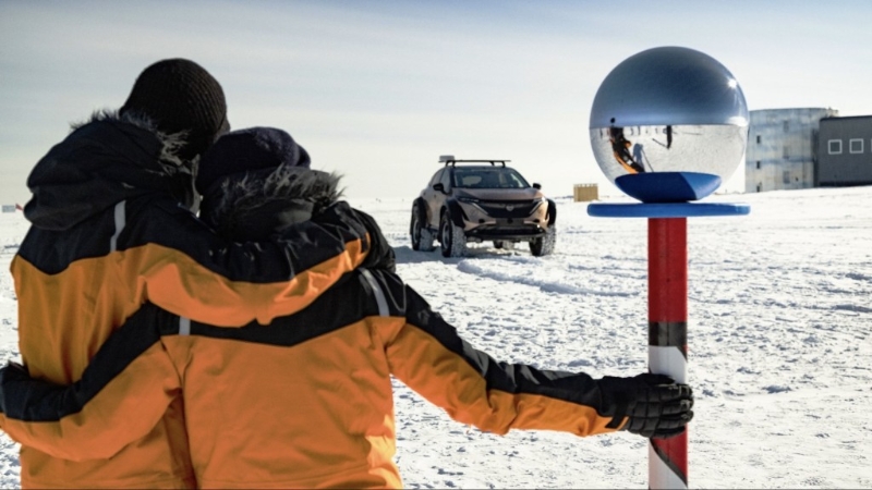 拉姆齐夫妇在南极合影留念。 拉姆齐夫妇在南极合影留念。