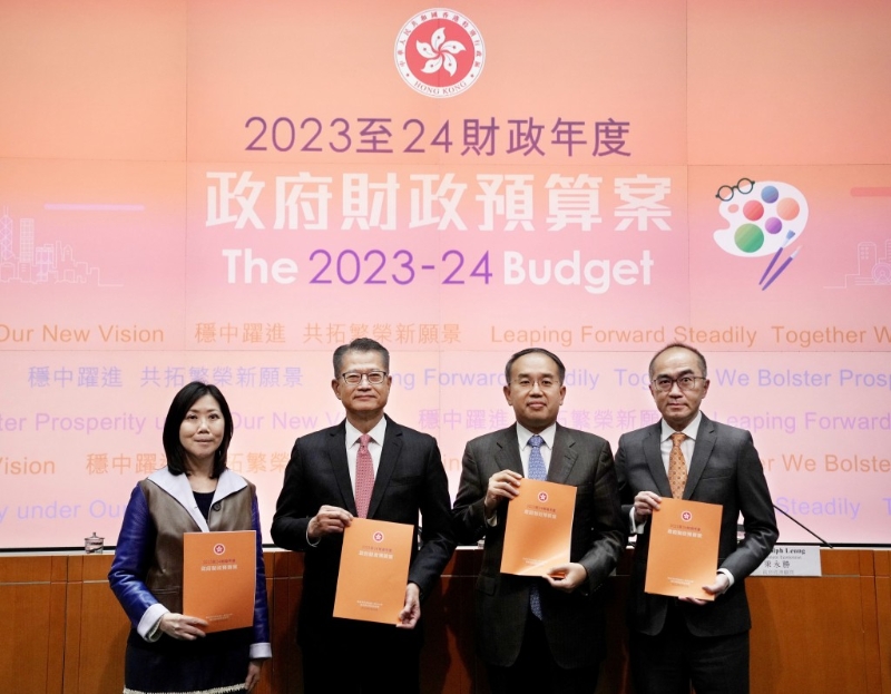 财政司司长陈茂波2月公布预算案。