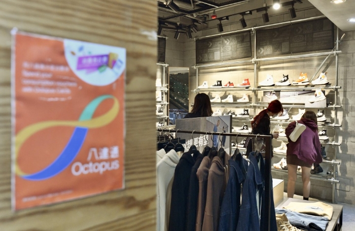 如何振兴经济,同样令人关注。 如何振兴经济,同样令人关注。