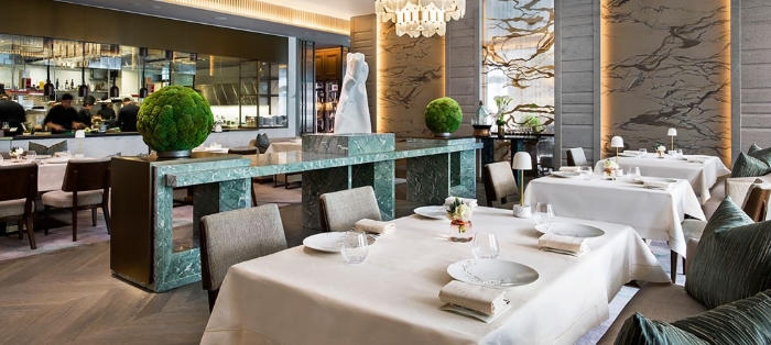 L'Envol,是米芝莲二星餐厅,坐落湾仔瑞吉酒店。 L'Envol,是米芝莲二星餐厅,坐落湾仔瑞吉酒店。