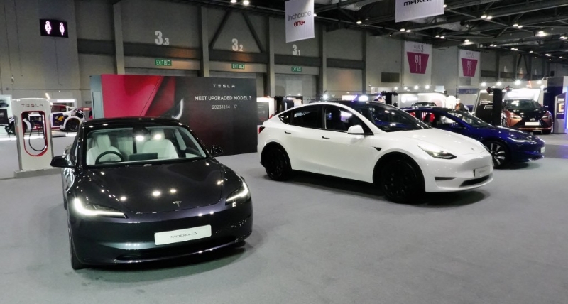 Tesla去年10月在本地私家车交投榜排名冠军,新款Model 3去年12月开始抵港交付,相信可刺激销情回升。 Tesla去年10月在本地私家车交投榜排名冠军,新款Model 3去年12月开始抵港交付,相信可刺激销情回升。