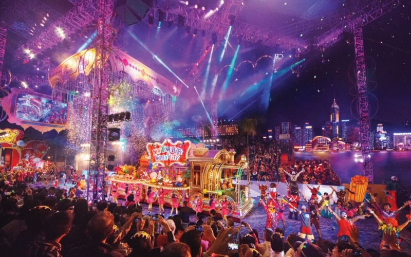 “国泰新春国际汇演之夜”花车巡游及表演 “国泰新春国际汇演之夜”花车巡游及表演