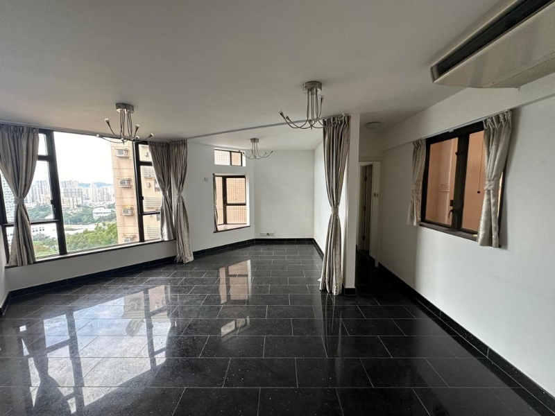 大埔宝马山为区内豪宅屋苑,受用家关注。 大埔宝马山为区内豪宅屋苑,受用家关注。