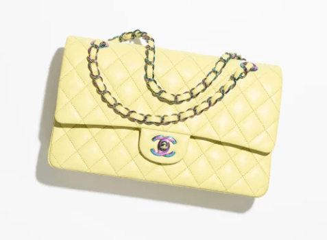 Chanel二手袋平均价值相对于新袋便宜32%。 Chanel二手袋平均价值相对于新袋便宜32%。