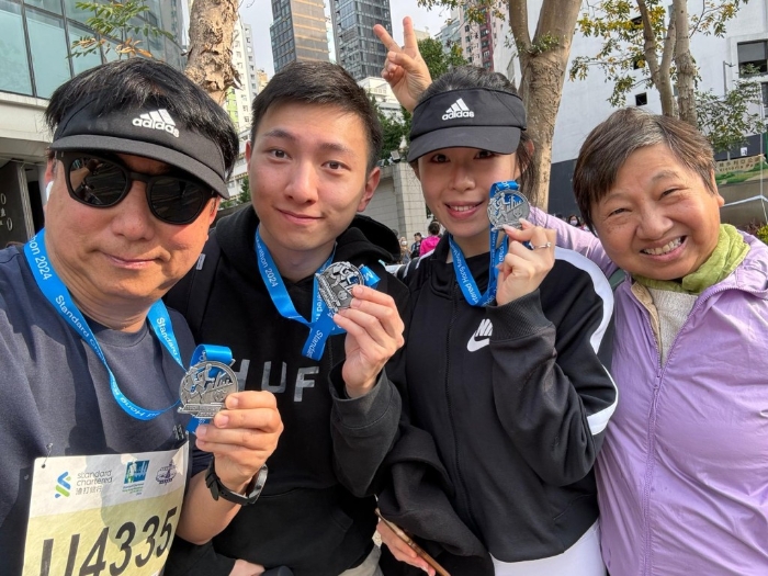 新思维主席狄志远完成10公里赛 新思维主席狄志远完成10公里赛