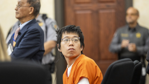 涉嫌开枪击毙华裔教授严资杰的中国研究生齐太磊被控一级谋杀。 涉嫌开枪击毙华裔教授严资杰的中国研究生齐太磊被控一级谋杀。