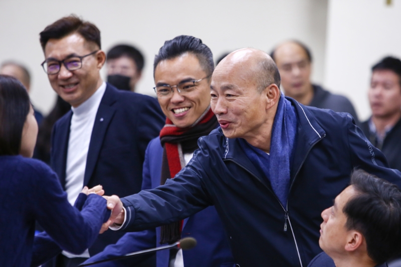 韩国瑜(右) 韩国瑜(右)