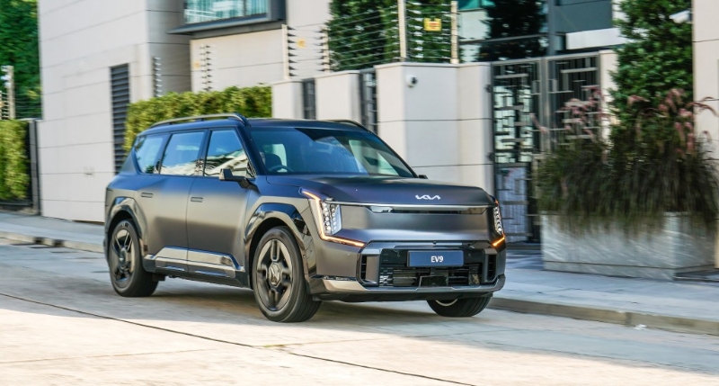 Sorento SUV与旗舰纯电动车EV9同属重要争分棋子。 Sorento SUV与旗舰纯电动车EV9同属重要争分棋子。