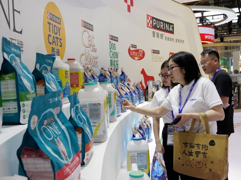 内地去年举办了至少30场大型宠物展览。 内地去年举办了至少30场大型宠物展览。