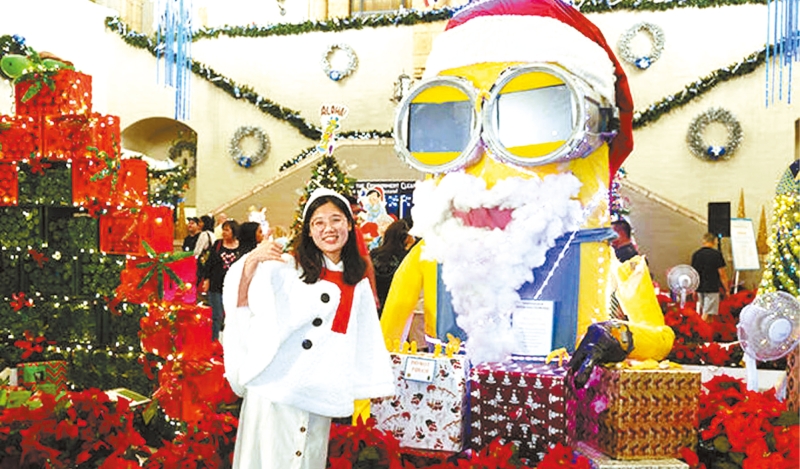 夏威夷被泼化学液体的中文老师,确认为25岁的张丹英。 美中人民友好协会图片 夏威夷被泼化学液体的中文老师,确认为25岁的张丹英。 美中人民友好协会图片