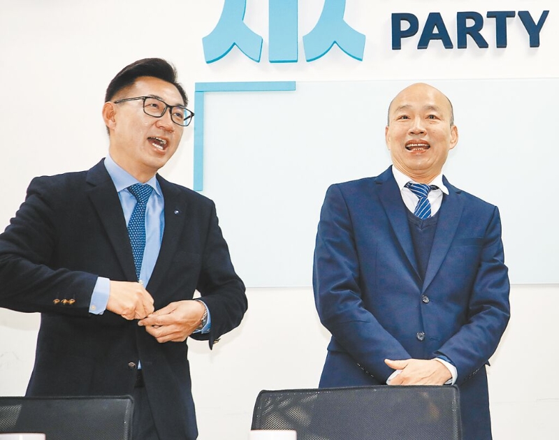 国民党“立法院”正副院长参选人韩国瑜、江启臣。