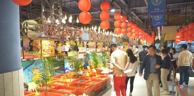 深圳今年的年夜饭市场火爆。深圳卫视 深圳今年的年夜饭市场火爆。深圳卫视