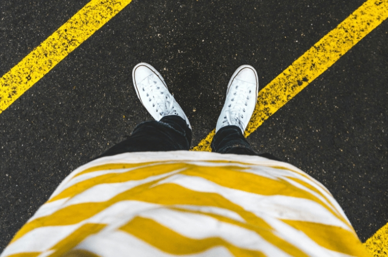 内地网民小红书解构港人穿鞋不脏的秘密：香港人真得很勤奋！