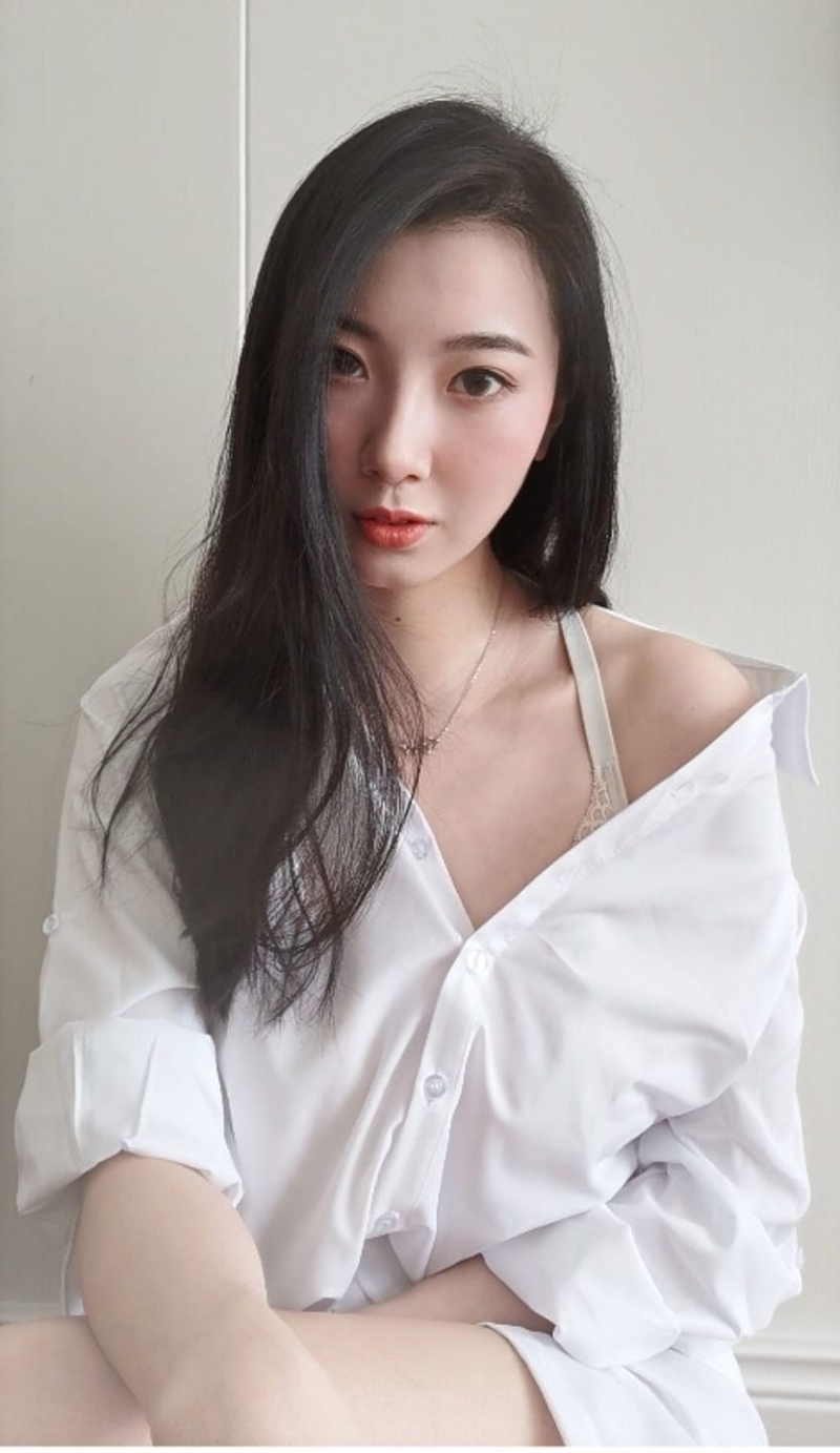 “伪AV”女优麦紫莉曾于2013年入行。 “伪AV”女优麦紫莉曾于2013年入行。