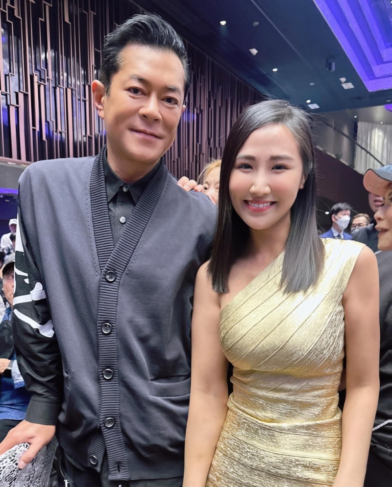 林宝玉与古天乐的合照有用滤镜。 林宝玉与古天乐的合照有用滤镜。