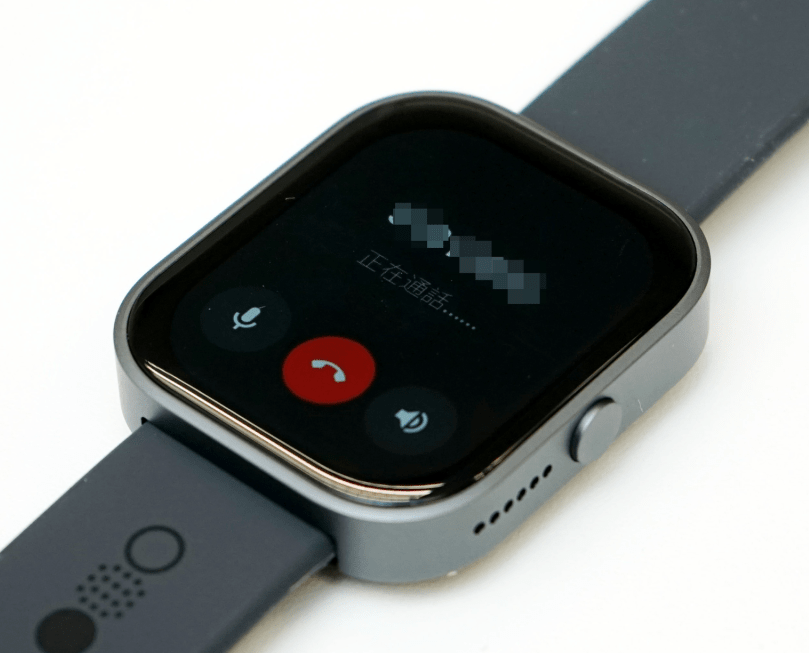 可以经蓝牙进行免提通话。 可以经蓝牙进行免提通话。