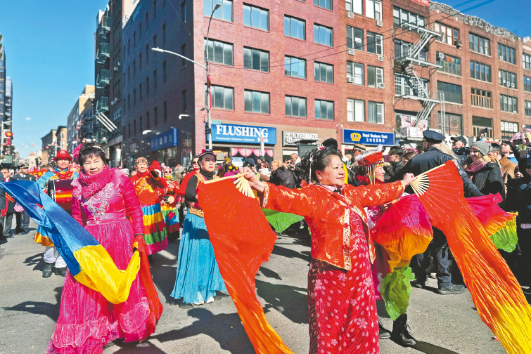 秧歌舞热闹纷呈。