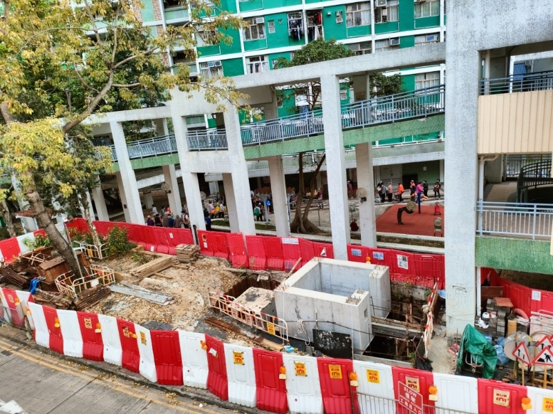 2项升降机工程(工程编号SSP01及SSP02)包括在大坑东邨及南山邨兴建升降机塔。 2项升降机工程(工程编号SSP01及SSP02)包括在大坑东邨及南山邨兴建升降机塔。