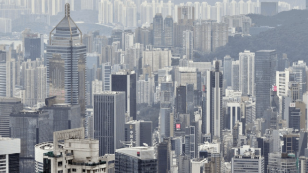 辣招实施15年迎转折点,去年减辣无阻楼市跌势,4个月再挫逾3%,业界称不应杀错良民 辣招实施15年迎转折点,去年减辣无阻楼市跌势,4个月再挫逾3%,业界称不应杀错良民