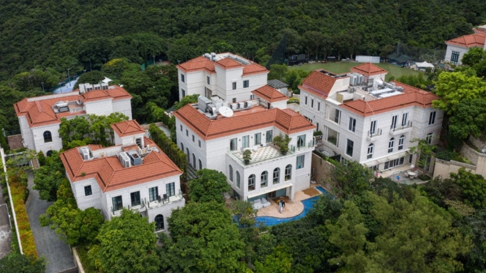 许家印2009年购入山顶布力径大屋。 许家印2009年购入山顶布力径大屋。