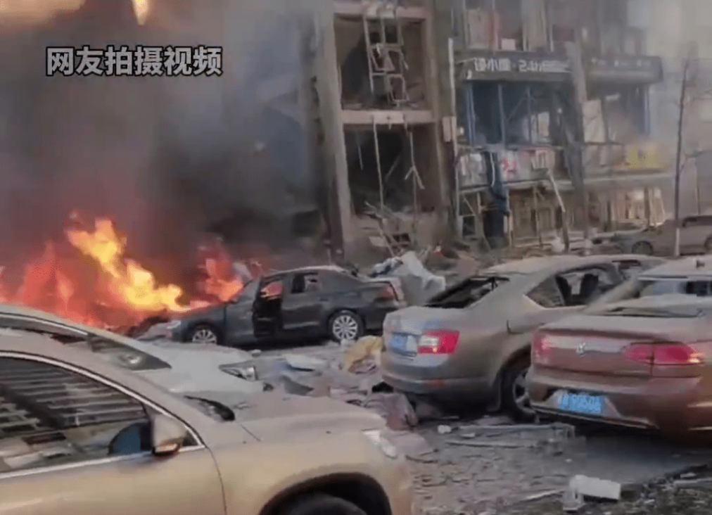 现场一片狼藉 现场一片狼藉