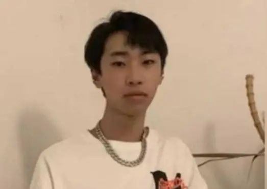 见义勇为的李政。