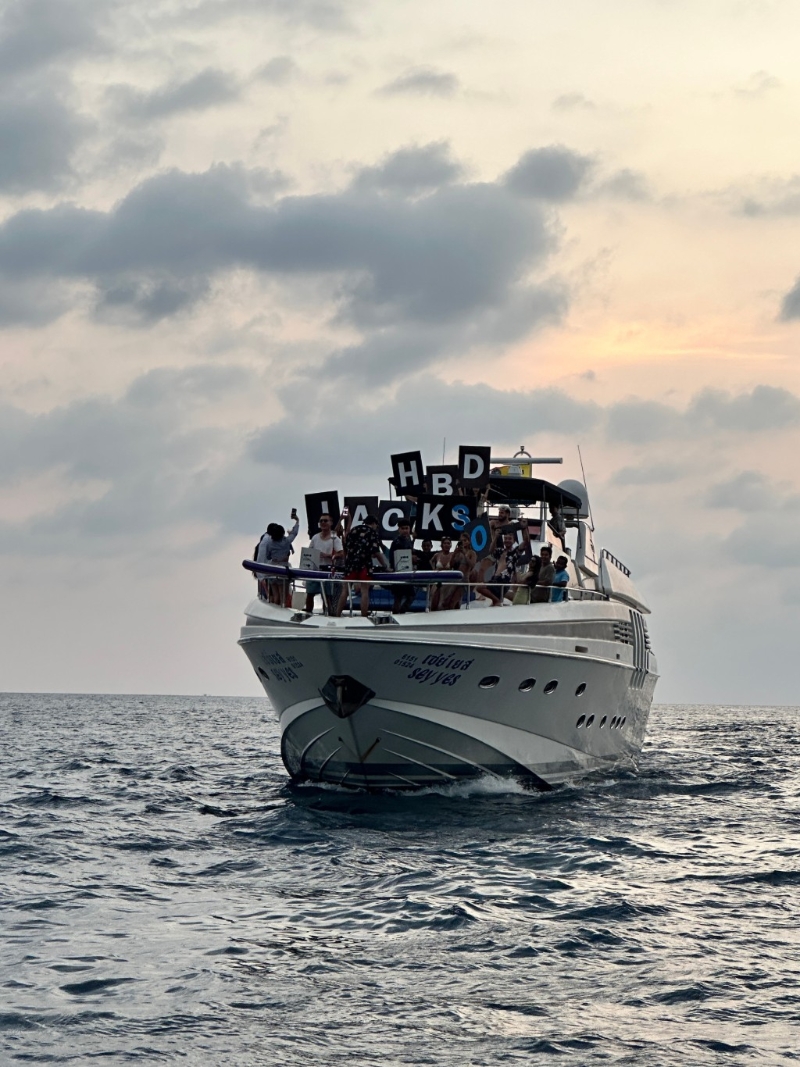 林峯老婆独自去布吉狂欢？6