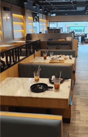 店内宽敞 店内宽敞