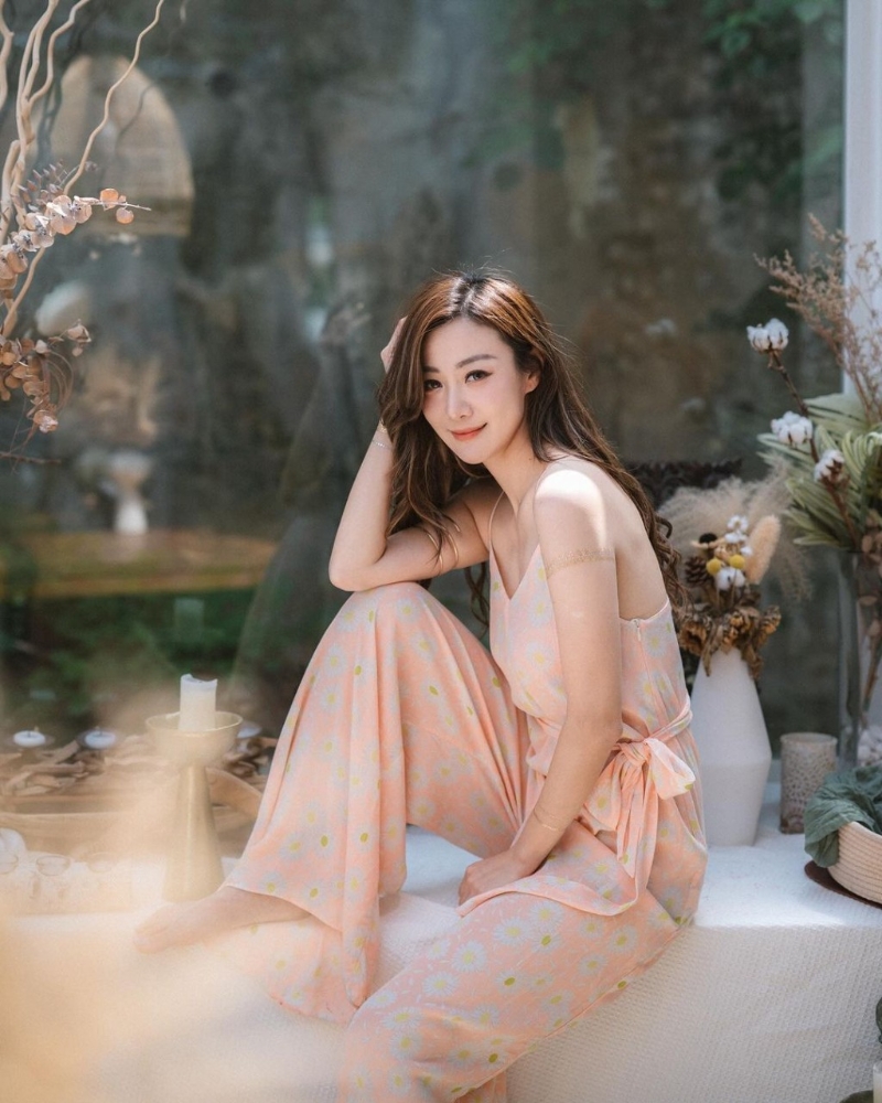 37岁的朱智贤,去年9月中约满离巢TVB,结束十年的宾主关系。 37岁的朱智贤,去年9月中约满离巢TVB,结束十年的宾主关系。