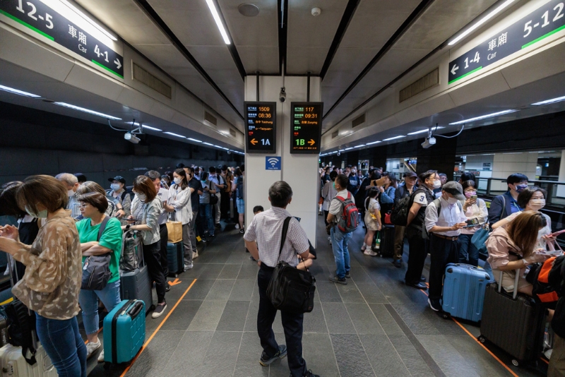 台湾高铁一度宣布全线停驶