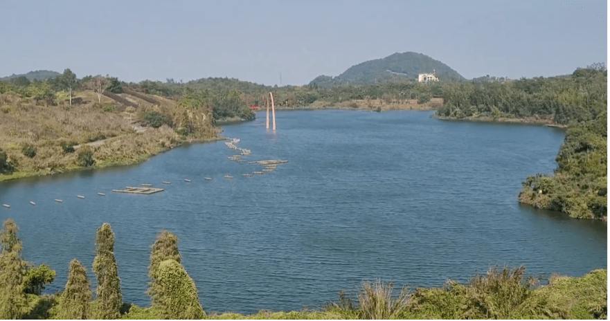 一览无遗的山景及海景 一览无遗的山景及海景