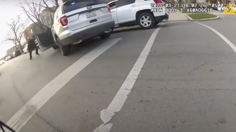 警员指里德先开枪,导致他们还击。 美联社 警员指里德先开枪,导致他们还击。 美联社