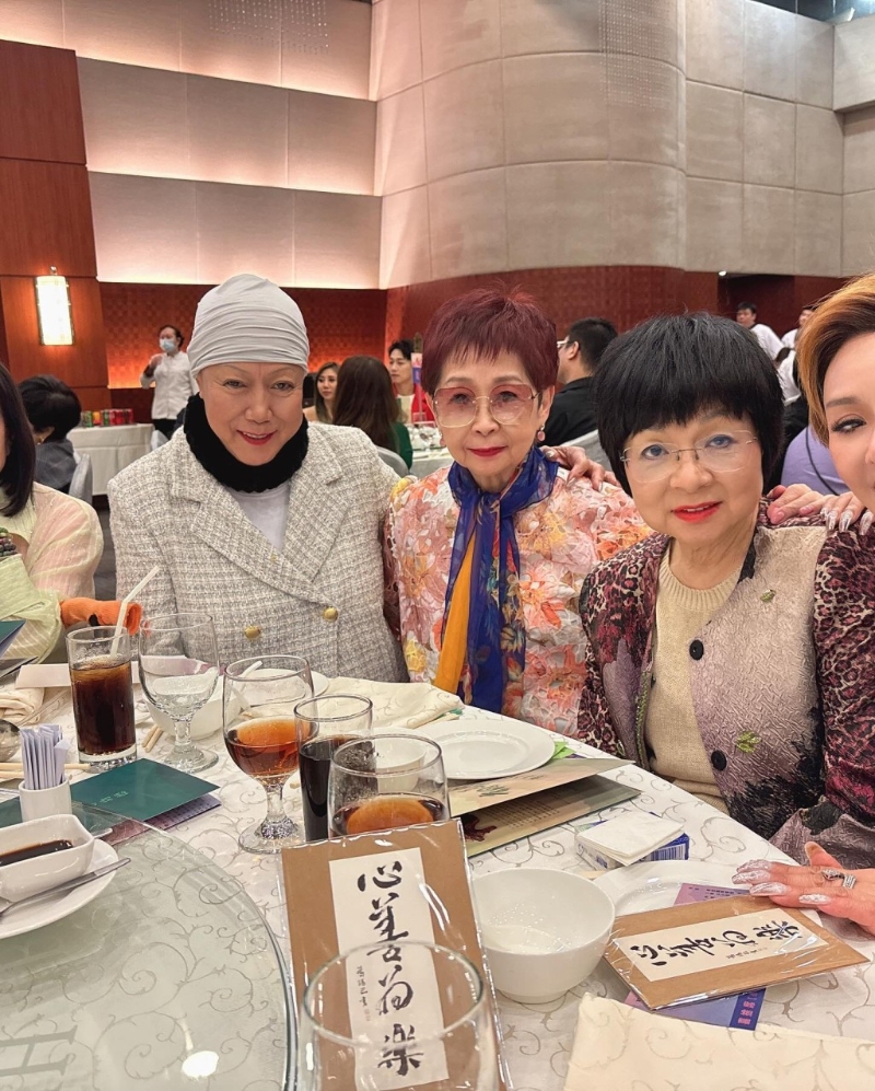 撞样罗家英 撞样罗家英