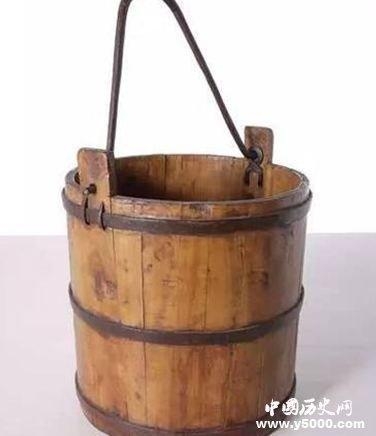 库丁用来偷银锭的水桶。 库丁用来偷银锭的水桶。