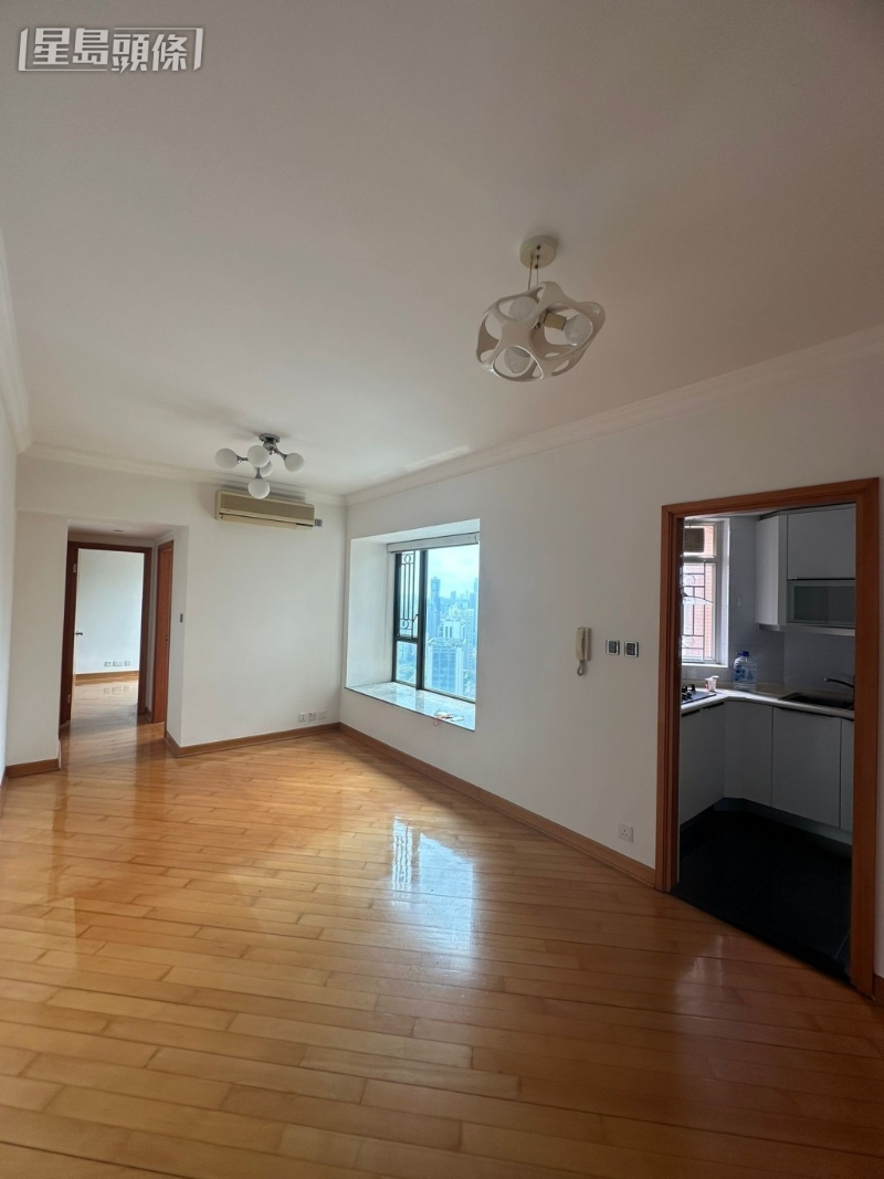 位于2座高层B室,面积517方呎,叫价900万元(相片由代理提供)