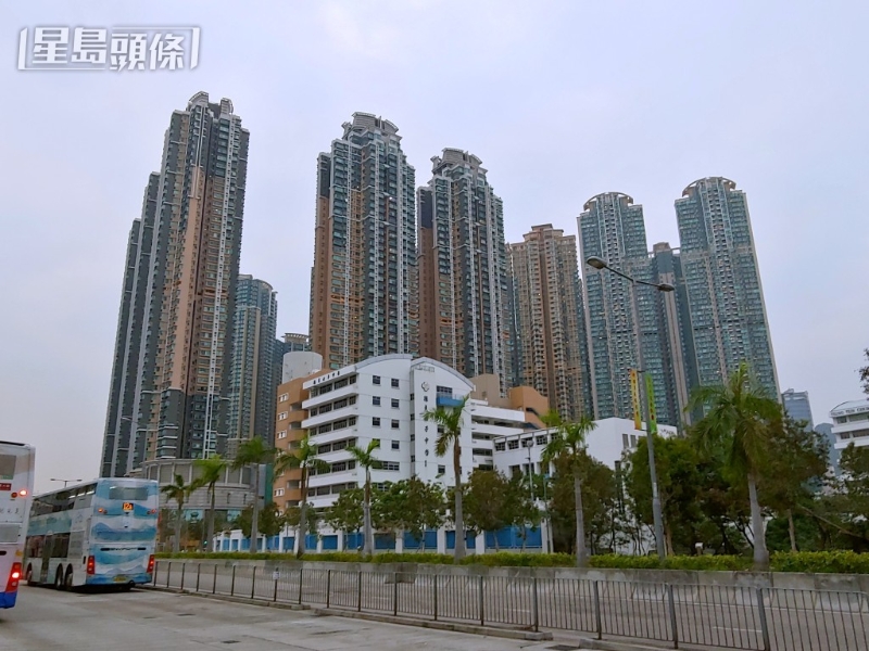 位于长沙湾的四小龙,屋苑包括宇晴轩、昇悦居、泓景台、碧海蓝天等屋苑 位于长沙湾的四小龙,屋苑包括宇晴轩、昇悦居、泓景台、碧海蓝天等屋苑