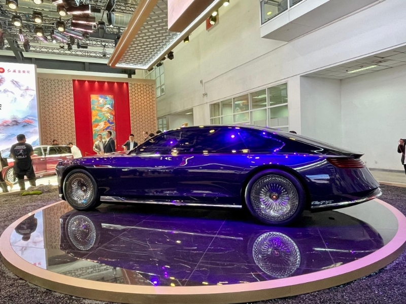 红旗推出全新巨型鸥翼车门概念跑车 红旗推出全新巨型鸥翼车门概念跑车