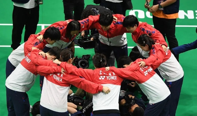 国羽女队第16次夺得尤伯杯冠军1