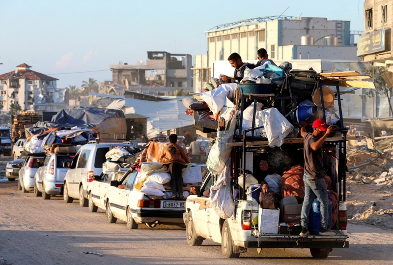 拉法居民撤离画面。 拉法居民撤离画面。