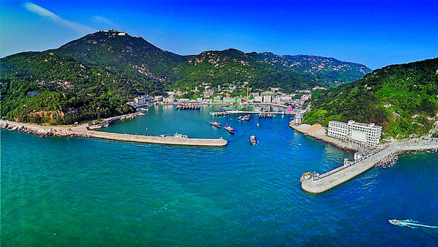 大万山岛西澳湾渔港。 大万山岛西澳湾渔港。