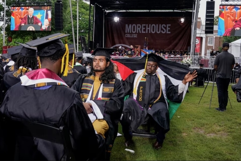 拜登(后中) 拜登(后中)