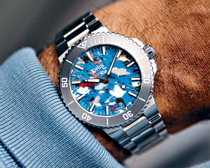 Aquis Date UpcycleCalibre 400 43.50 mm Aquis Date UpcycleCalibre 400 43.50 mm