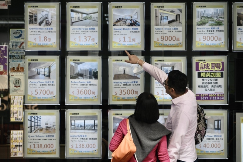 买家纷纷出动看房寻觅笋盘 买家纷纷出动看房寻觅笋盘