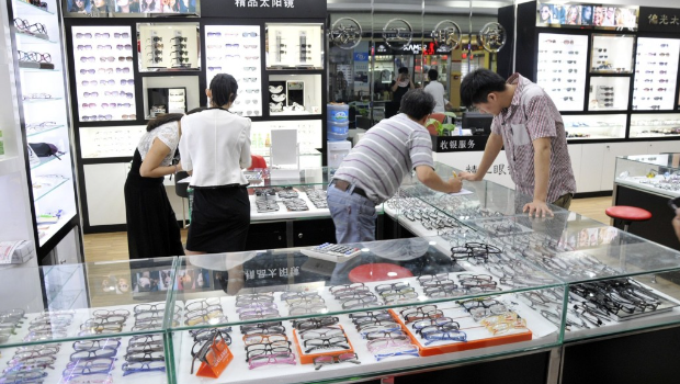 北上配眼镜成风 北上配眼镜成风