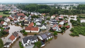 德国西南部暴雨成灾，一名消防员死亡，当地进入紧急状态