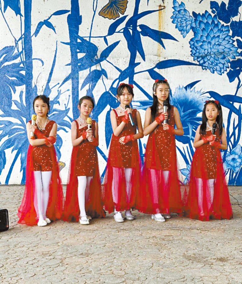 希林协会的小朋友表演 希林协会的小朋友表演