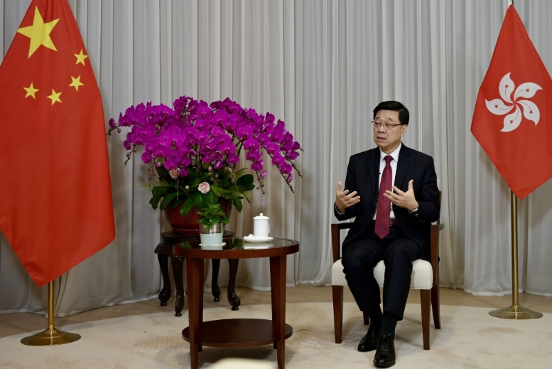 李家超接受《星岛》专访。 李家超接受《星岛》专访。